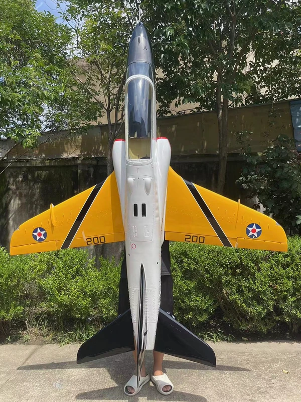 Hawk — 2.5 m photo 4